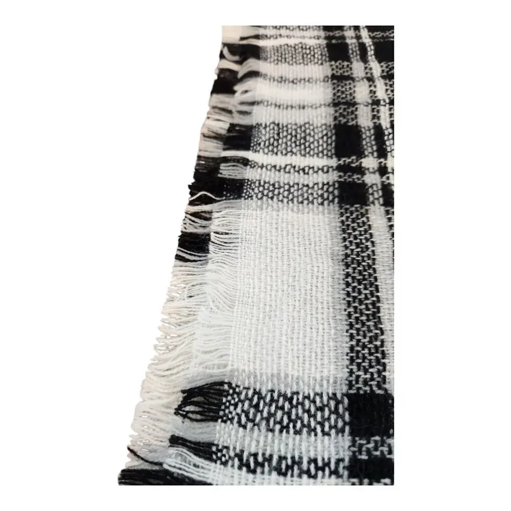 ModCloth black & white large plaid blanket scarf, shawl, throw wrap‎ 10% acrylic